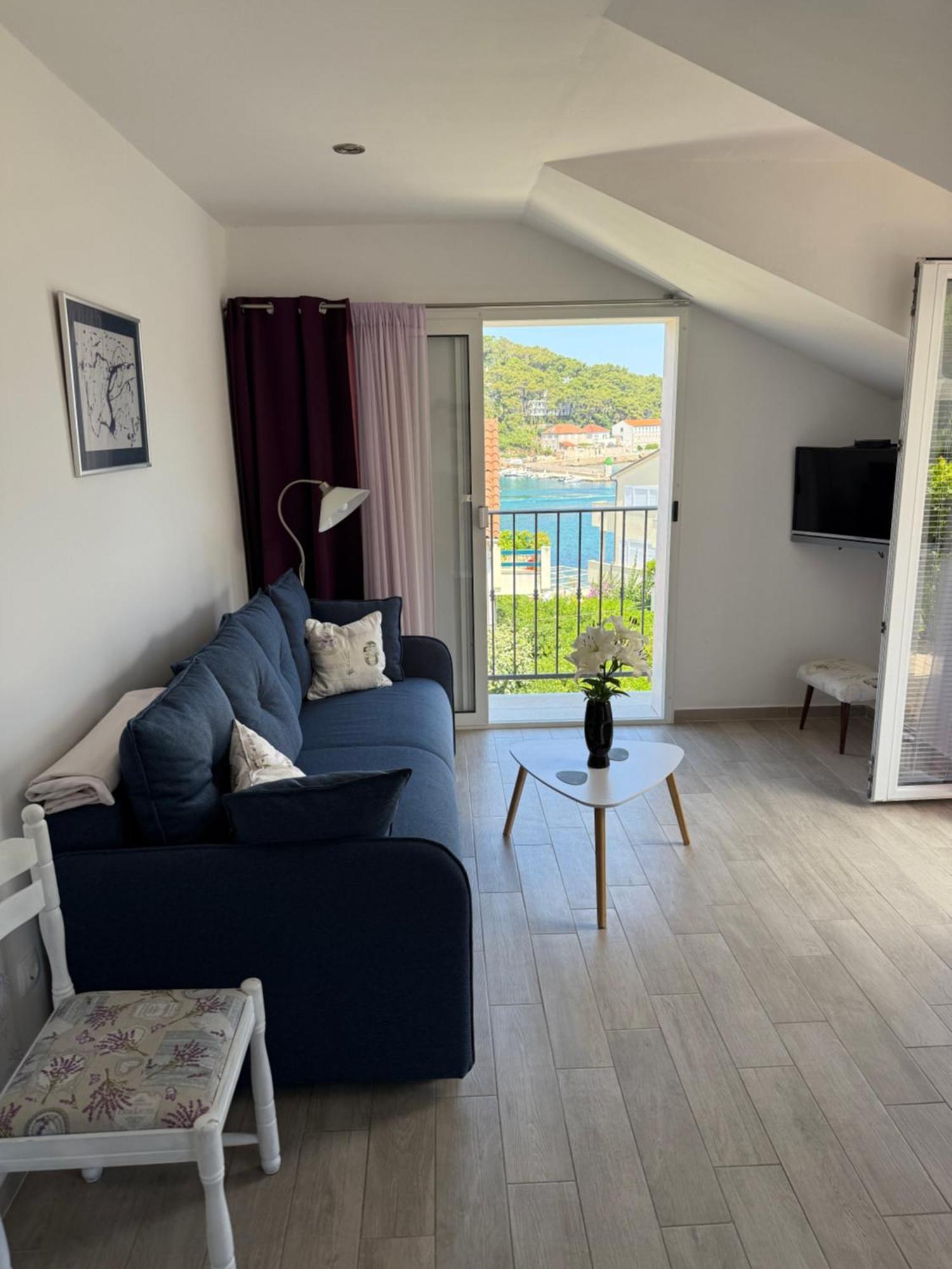 Apartmani Stambuk Jelsa  Esterno foto